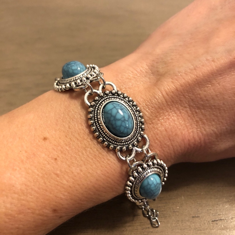 Faux Turquoise and Silver Tone Women's Fashion Jewelry Bracelet